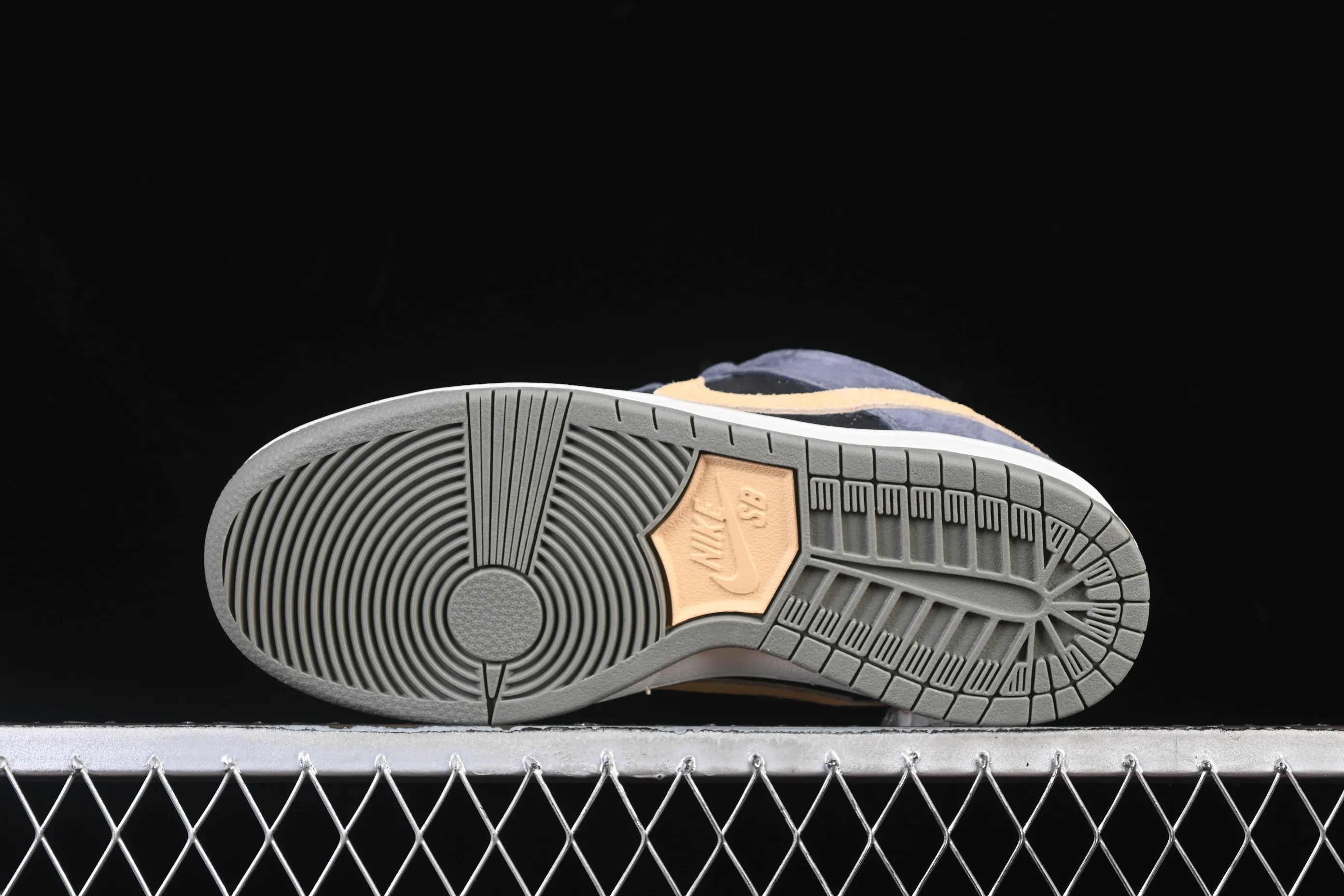 All Categories Nk SB Dunk Series Nk SB Dunk Low Low-top sneakers Nike Dunk SB Dunk Low "Dark Smoke Grey" smoke color low-top casual skate shoes HF3063-002